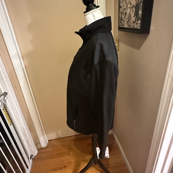 Rustic Ridge Jacket. NWT Size Large. - Picture 4 of 9